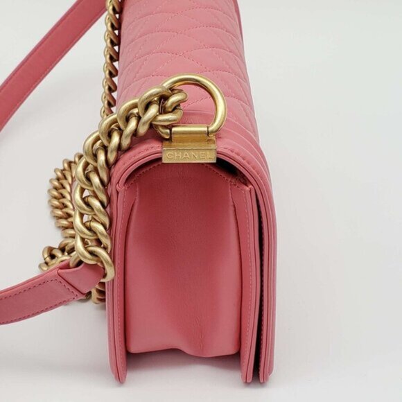 CHANEL Boy Leather Shoulder Bag 2700-080524 - Picture 4 of 16